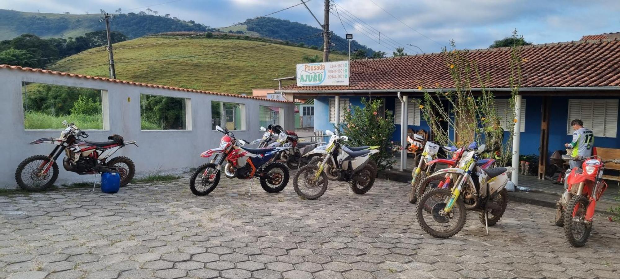 Pousada Ajuru - Aiuruoca-Mg Exteriör bild